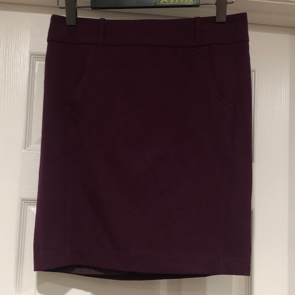 Daisy Fuentes Women's Eggplant Pencil Skirt
